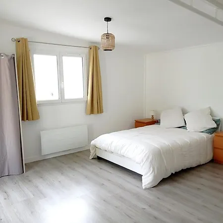 Nid Du Merle, 아파트 *